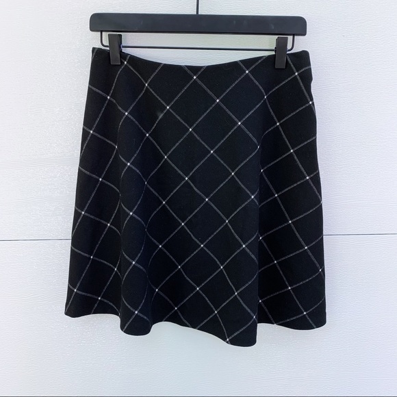 Loft Skirt - Picture 2 of 3